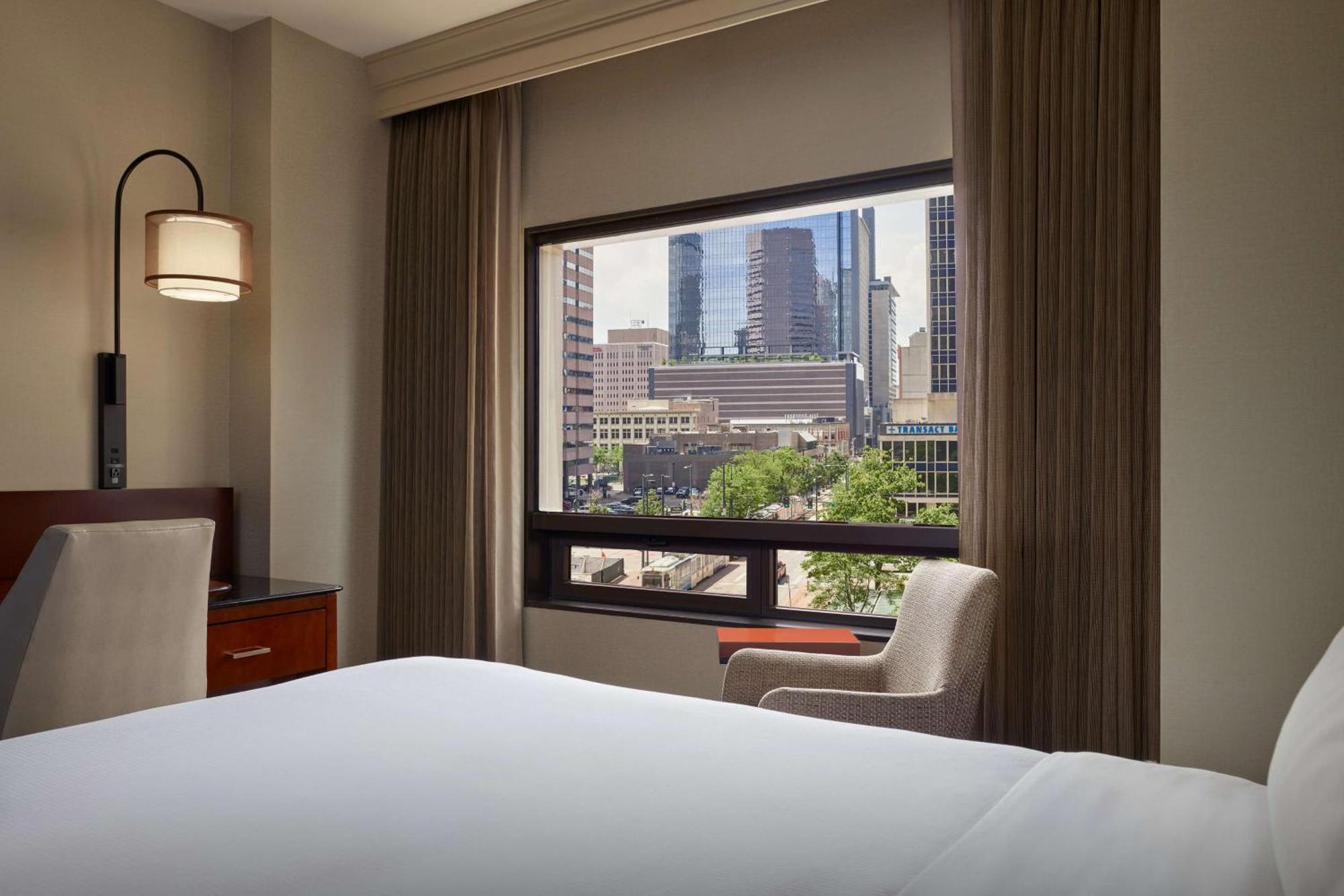 Hilton Denver City Center Extérieur photo